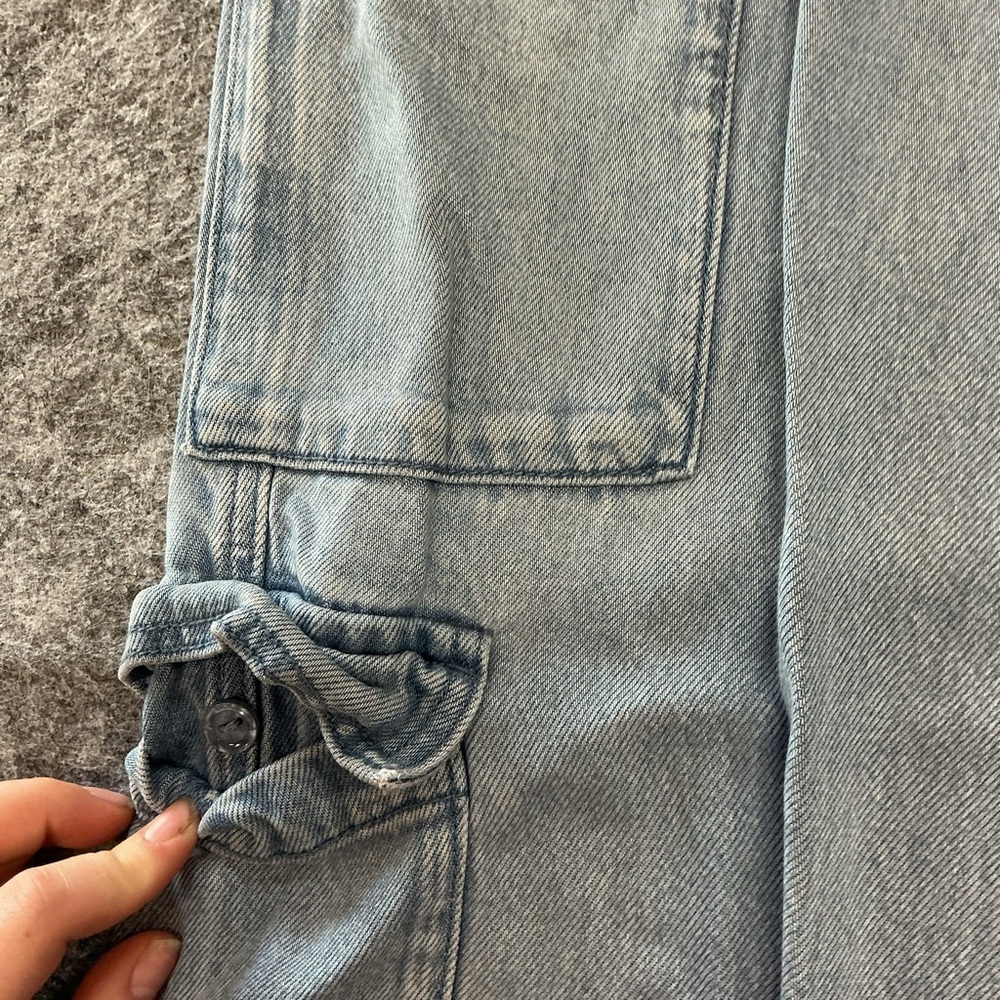 YFB Light Wash High Rise Wide Barrel Leg Cargo Pants - Picture 3 of 4